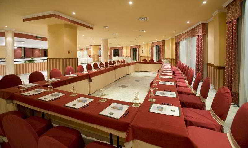 Hotel Bluecity Caceres Golf Facilidades foto